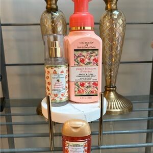 Bath & Body Works Vera Bradley Peach Blossom Foaming Soap/Travel Size FFM & BAC